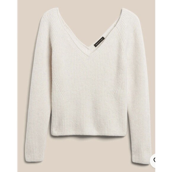 NWT Banana Republic Wide V-Neck Sweater, Ivory SIZE Small  #784096 - Picture 11 of 11